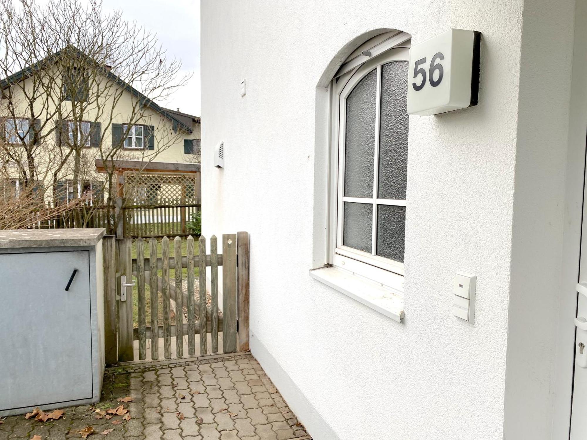 Snug Stays I 3 Zimmer Design Apartment Am See Mit Garten I Home Office I Highspeed Wifi Wessling Bagian luar foto