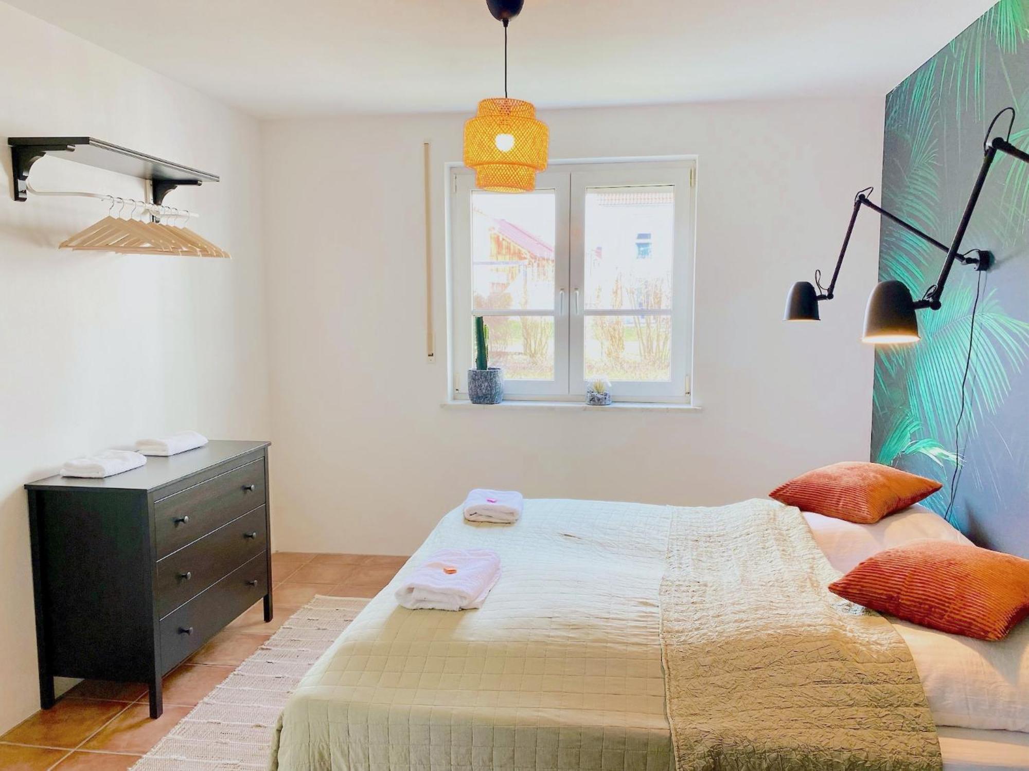 Snug Stays I 3 Zimmer Design Apartment Am See Mit Garten I Home Office I Highspeed Wifi Wessling Bagian luar foto